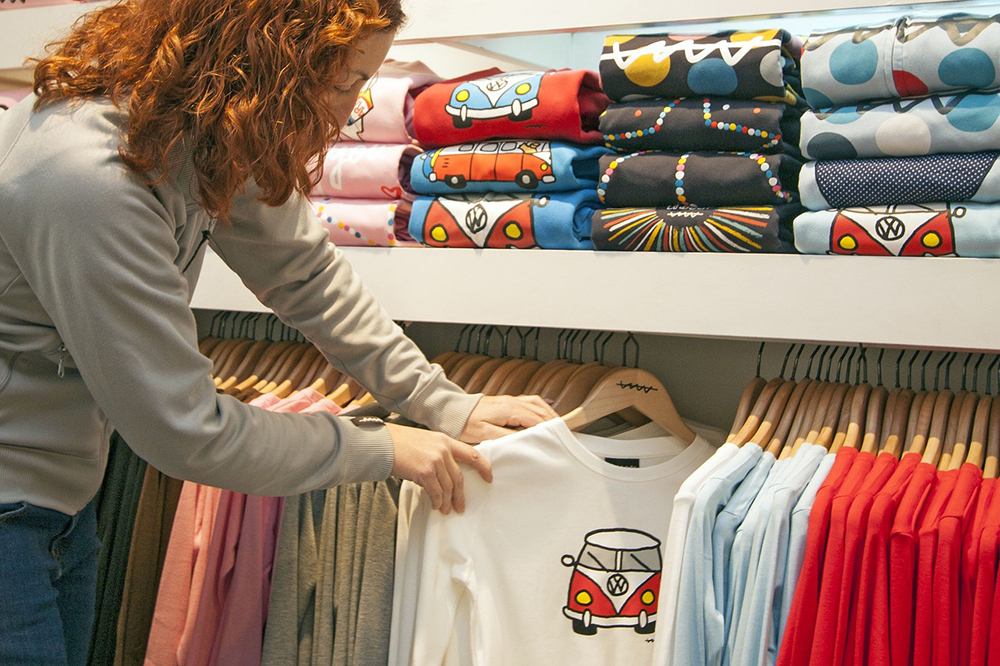 So stylen Sie Oversize-T-Shirts wie ein Profi